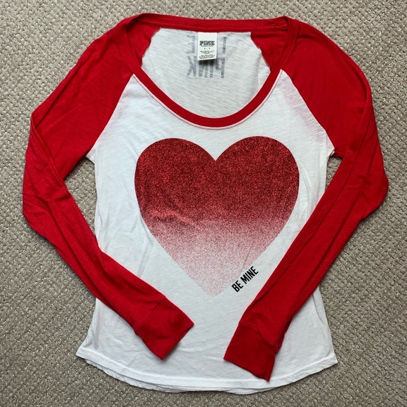 Vintage! VS Pink Valentine’s Day heart shirt - Picture 2 of 5